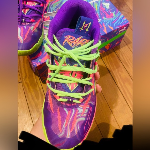 Lamelos MB.03 Toxic”purple glimmer-green gecko for 100$ - Picture 3 of 8